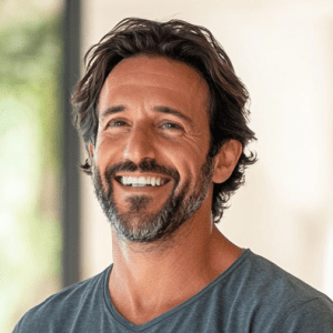 Certificación Coaching Nutricional 43 npdas Photograph of a middle aged Spanish man 30 35 years old a4b20d0d 416c 407d ae54 fc30fd5f43e0 1