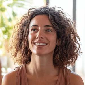 Certificación Coaching Nutricional 45 npdas Photograph of a middle aged Spanish woman 30 35 years o 3fd3069c f2a2 45bb a9a0 b430778ab7c5 1